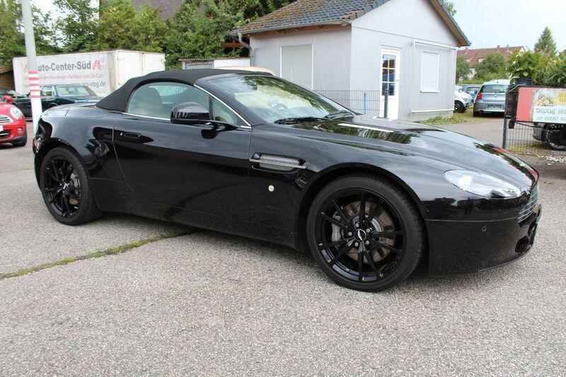 Schwarz Gebraucht 2012 Aston Martin V8 Vantage Coupé | 69.950 € (Etwas zu teuer) - Bild 1/4