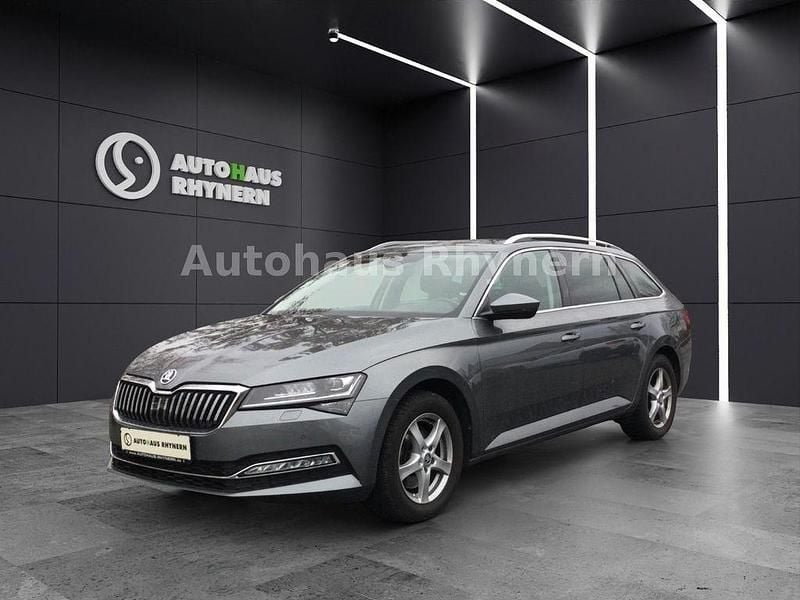 Grau Gebraucht 2022 Skoda Superb Style Kombi | 26.890 € (Superpreis) - Bild 1/4