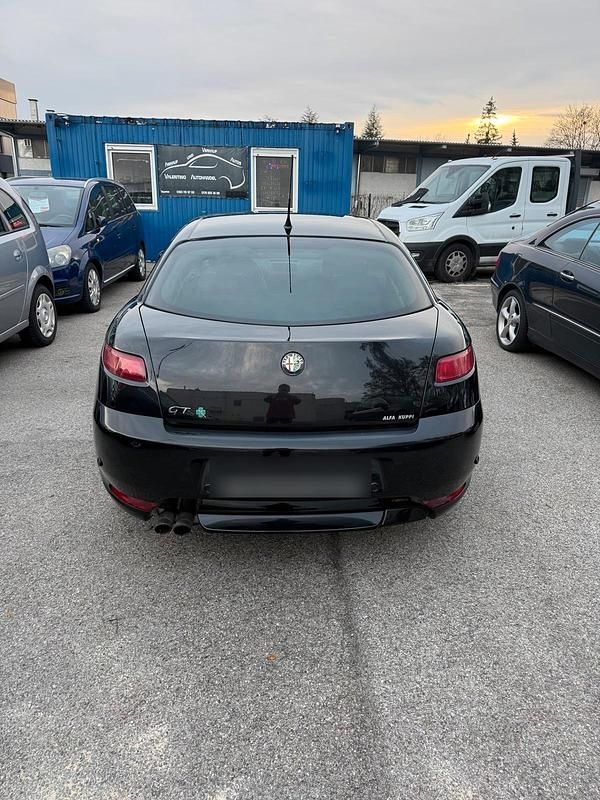 Gebraucht Alfa Romeo GT 150 PS (110 kW) 2008 Schwarz Coupé