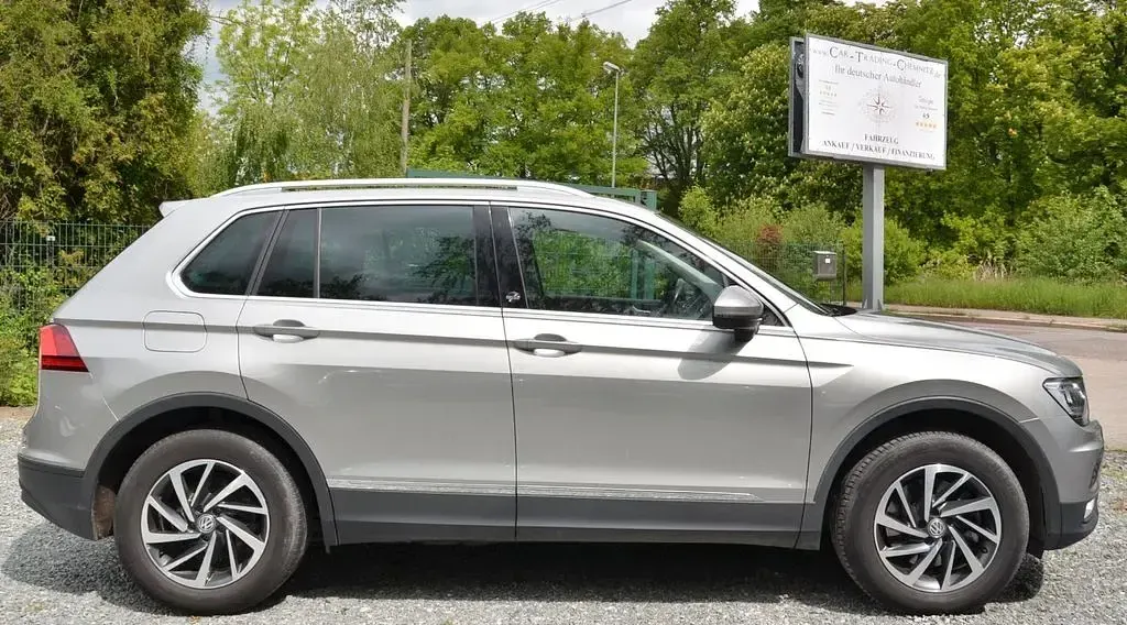 Używany VW Tiguan 179 KM (131 kW) 2017 Srebrny SUV