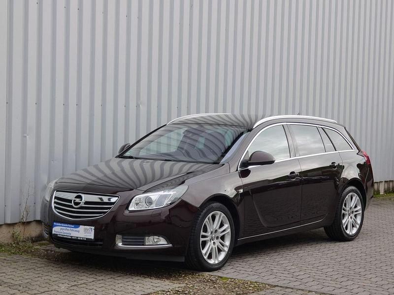 Gebraucht Opel Insignia Design Edition 160 PS (117 kW) 2011 Braun Kombi