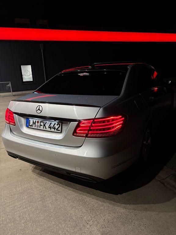 Gebraucht Mercedes E220 Edition 170 PS (125 kW) 2013 Silber Limousine