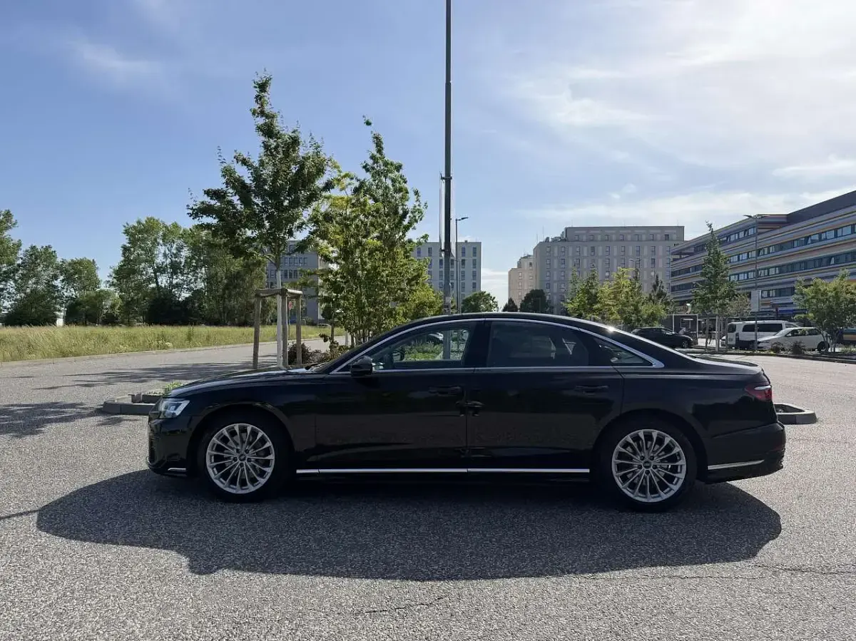 Gebraucht Audi A8 286 PS (210 kW) 2023 Schwarz Limousine