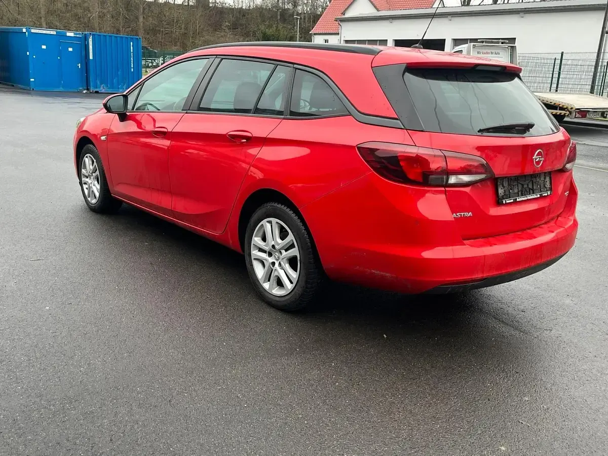 Usata Opel Astra 122 CV (89 kW) 2018 Rosso Station wagon