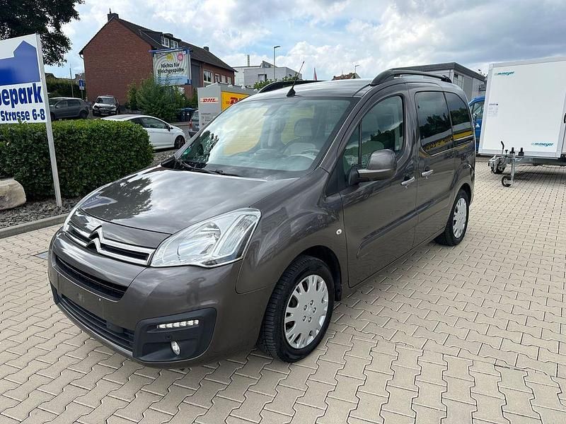 Braun Gebraucht 2016 Citroën Berlingo SELECTION Van / Kleinbus | 5.900 € (Fairer Preis) - Bild 1/4