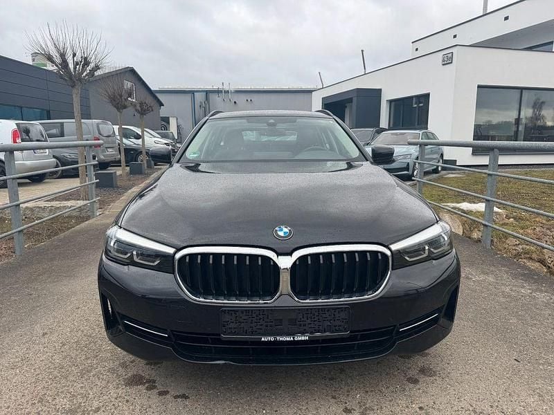 Gebraucht BMW 520 190 PS (139 kW) 2020 Schwarz Kombi
