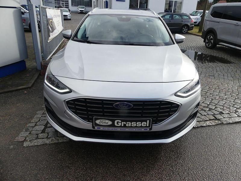Gebraucht Ford Focus Titanium 120 PS (88 kW) 2022 Silber Limousine