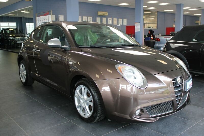 Braun Gebraucht 2011 Alfa Romeo MiTo Super Kleinwagen | 5.980 € (Etwas zu teuer) - Bild 1/4