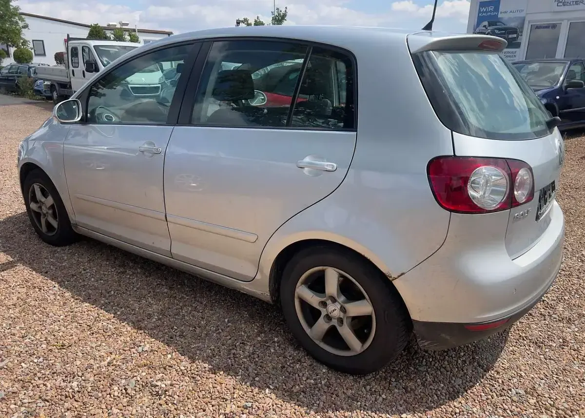 Gebraucht VW Golf IV Comfortline 102 PS (75 kW) 2006 Reflexsilber metallic Kleinwagen