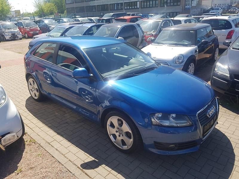 Gebraucht Audi A3 105 PS (77 kW) 2010 Blau Limousine