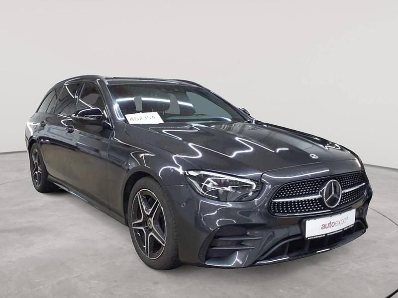 Graphitgrau metallic Gebraucht 2023 Mercedes E220 AMG line Kombi | 39.990 € (Etwas zu teuer) - Bild 1/4