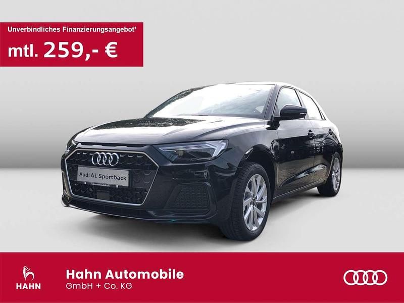 Mythosschwarz metallic Neu 2025 Audi A1 Advanced Plus Kleinwagen | 26.090 € (Superpreis) - Bild 1/3