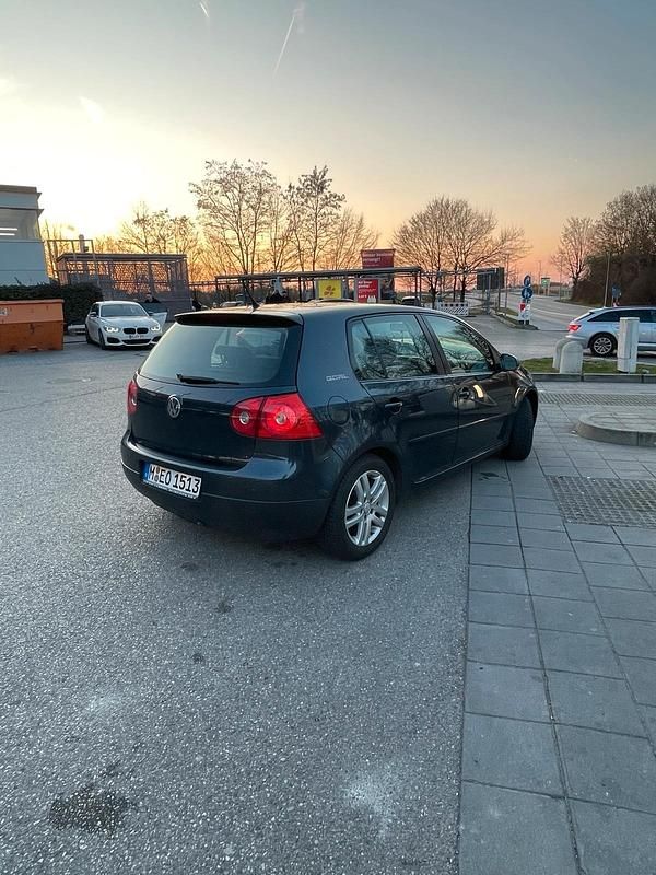 Gebraucht VW Golf V 75 PS (55 kW) 2006 Blau Kleinwagen