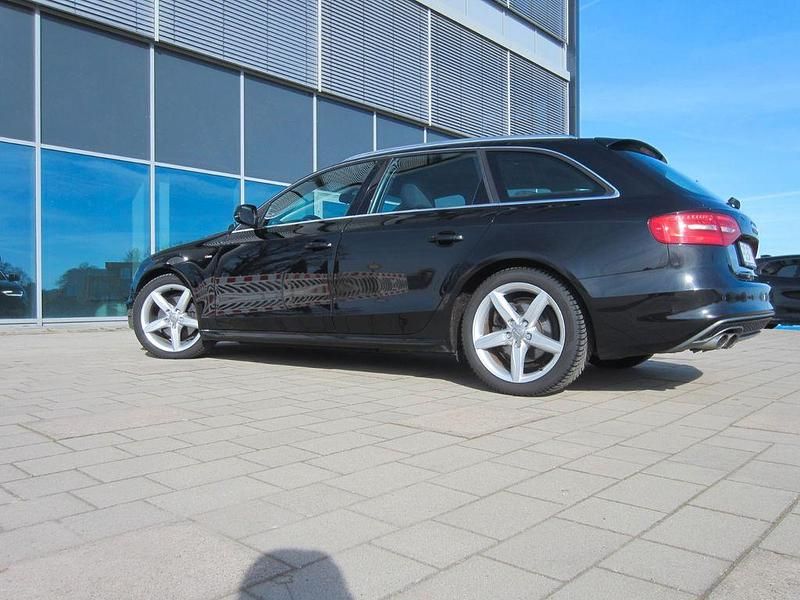 Gebraucht Audi A4 S-Line 177 PS (130 kW) 2014 Schwarz Kombi
