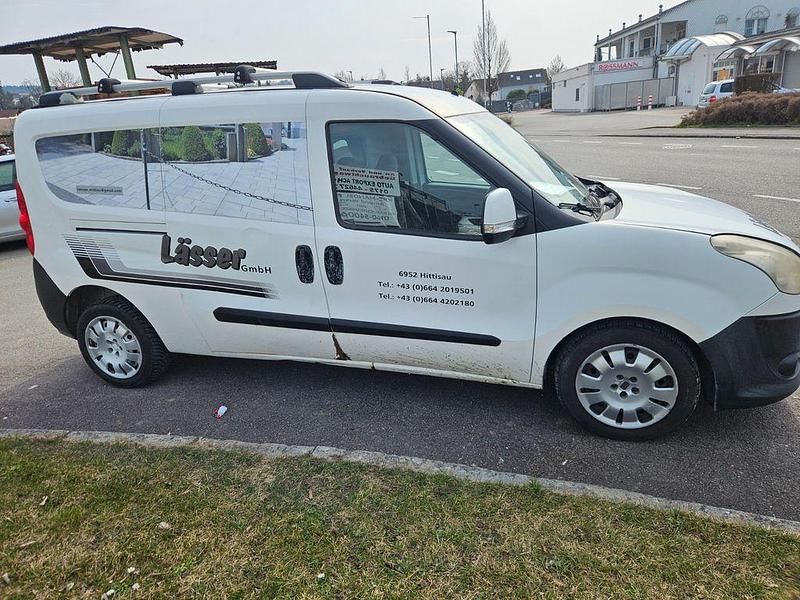 Gebraucht Fiat Doblò 105 PS (77 kW) 2010 Weiß Van / Kleinbus
