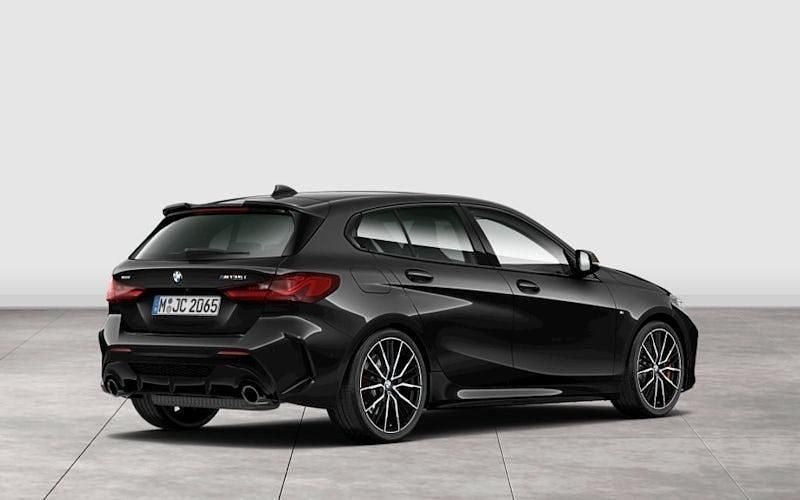 Gebraucht BMW M135 Shadowline 306 PS (225 kW) 2023 Schwarz Kleinwagen