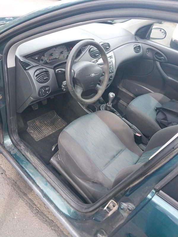 Gebraucht Ford Focus 115 PS (84 kW) 2002 Grün Kombi
