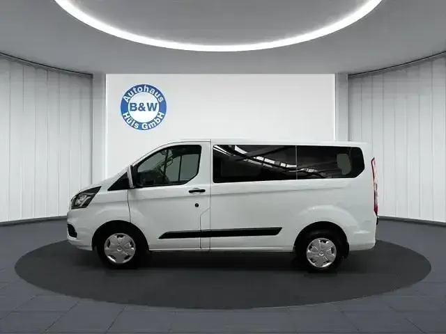 Second-hand Ford Transit Custom 105 CP (77 kW) 2020 Alb Monovolum