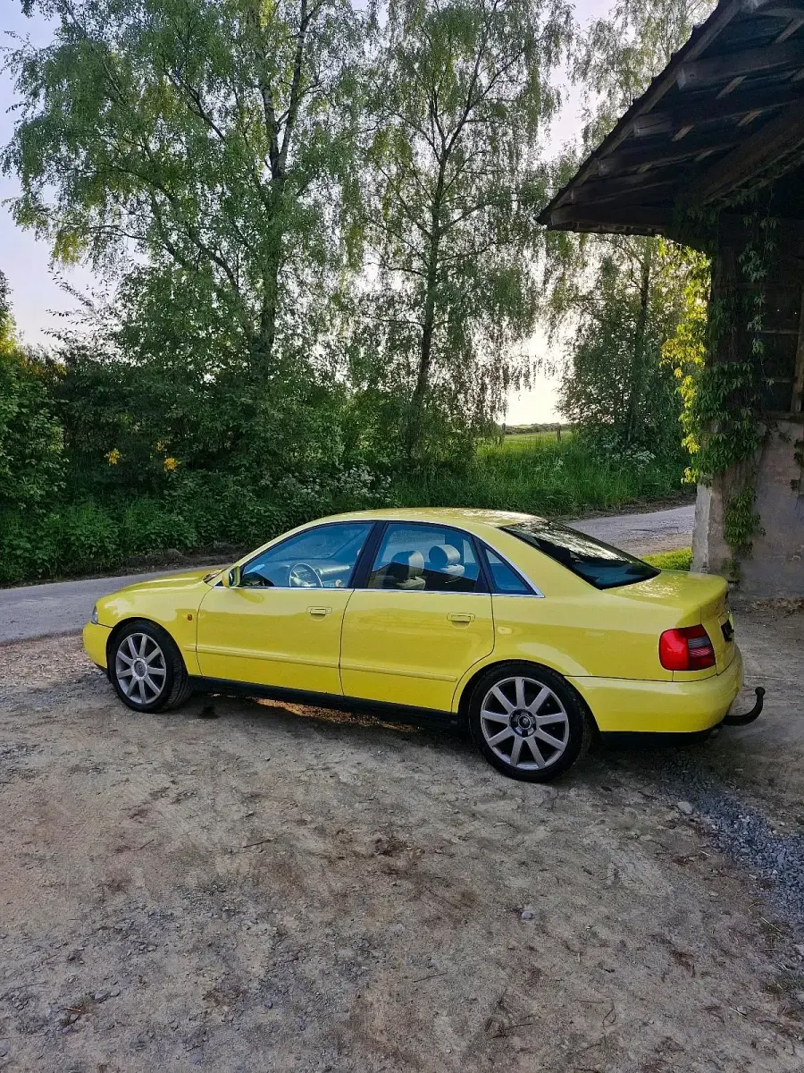Gebraucht Audi A4 193 PS (141 kW) 1997 Gelb Limousine