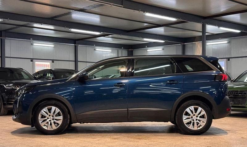 Gebraucht Peugeot 5008 Active 131 PS (96 kW) 2021 Blau SUV