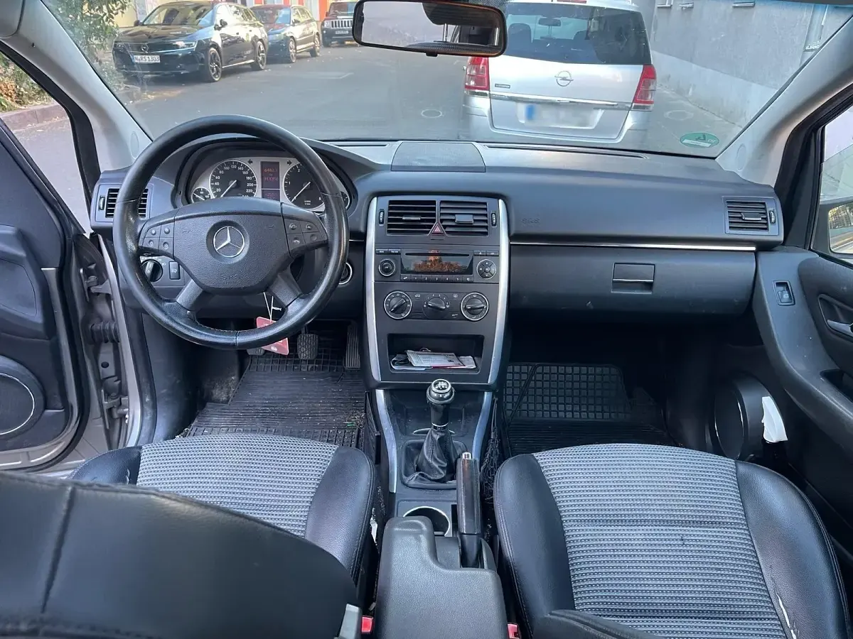 Gebraucht Mercedes B200 2006 Grau Van / Kleinbus