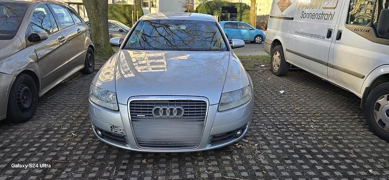 Grau Gebraucht 2005 Audi A6 Limousine | 1.500 € - Bild 1/4