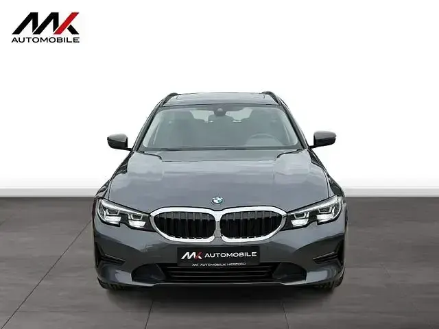 Gebraucht BMW 318 Sport Line 150 PS (110 kW) 2022 Grau Kombi