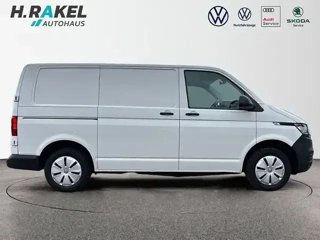 Gebraucht VW T6.1 90 PS (66 kW) 2022 Weiss Van