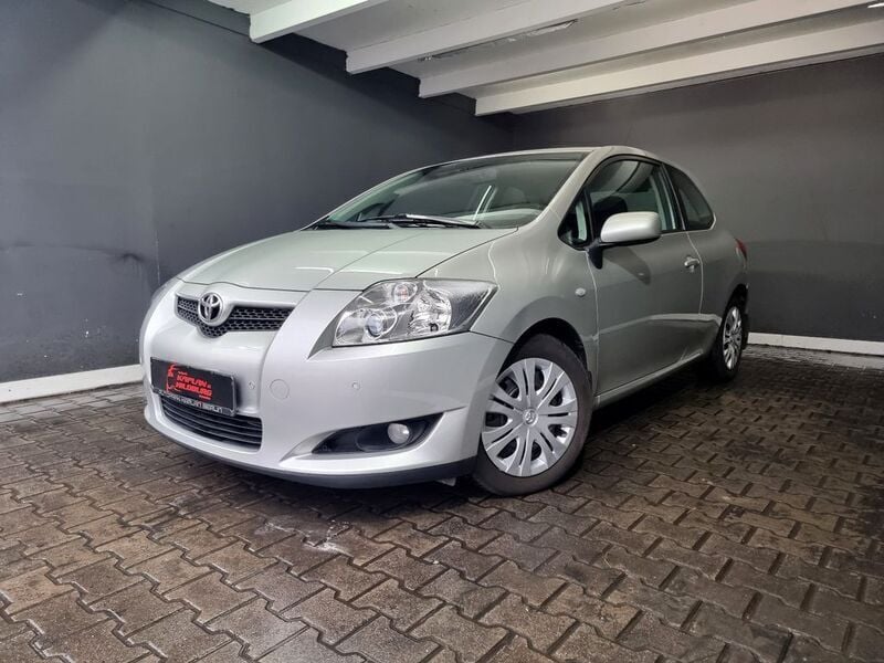 Gebraucht Toyota Auris Sol 97 PS (71 kW) 2007 Silber Limousine