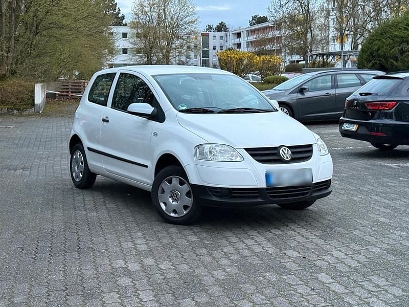 Gebraucht VW Fox 54 PS (39 kW) 2009 Weiß Kleinwagen