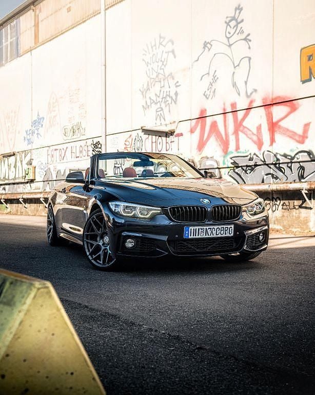 Blau Gebraucht 2019 BMW 440 Performance Cabrio | 33.800 € (Fairer Preis) - Bild 1/4