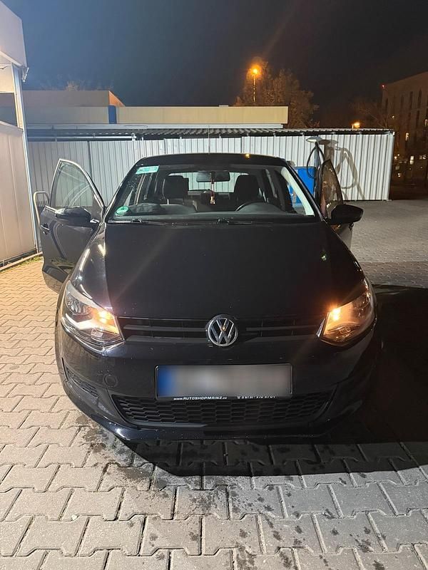 Gebraucht VW Polo 75 PS (55 kW) 2011 Schwarz Kleinwagen