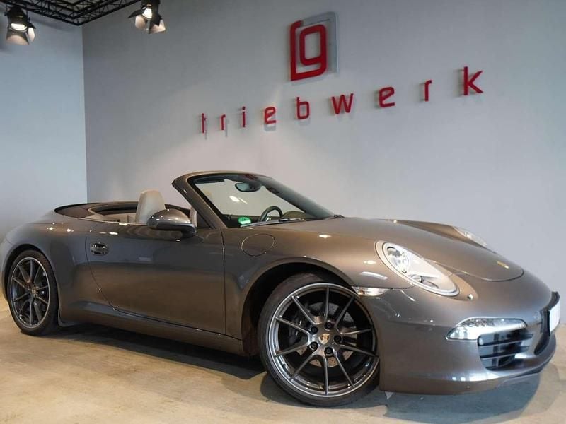 Grau Gebraucht 2012 Porsche 911 Carrera Cabriolet Cabrio | 79.941 € (Fairer Preis) - Bild 1/3