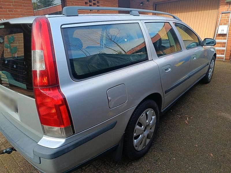Gebraucht Volvo V70 200 PS (147 kW) 2000 Silber Kombi