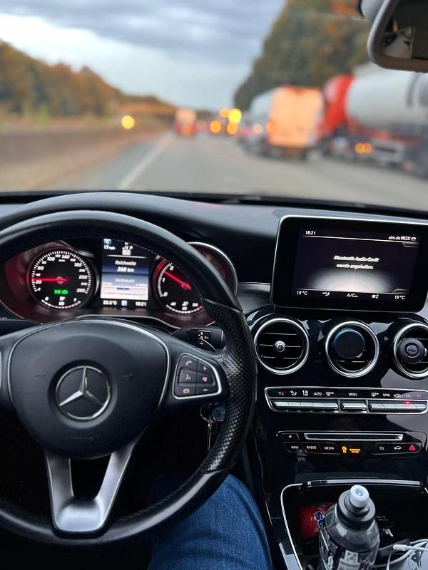 Gebraucht Mercedes C250 204 PS (150 kW) 2014 Schwarz Limousine