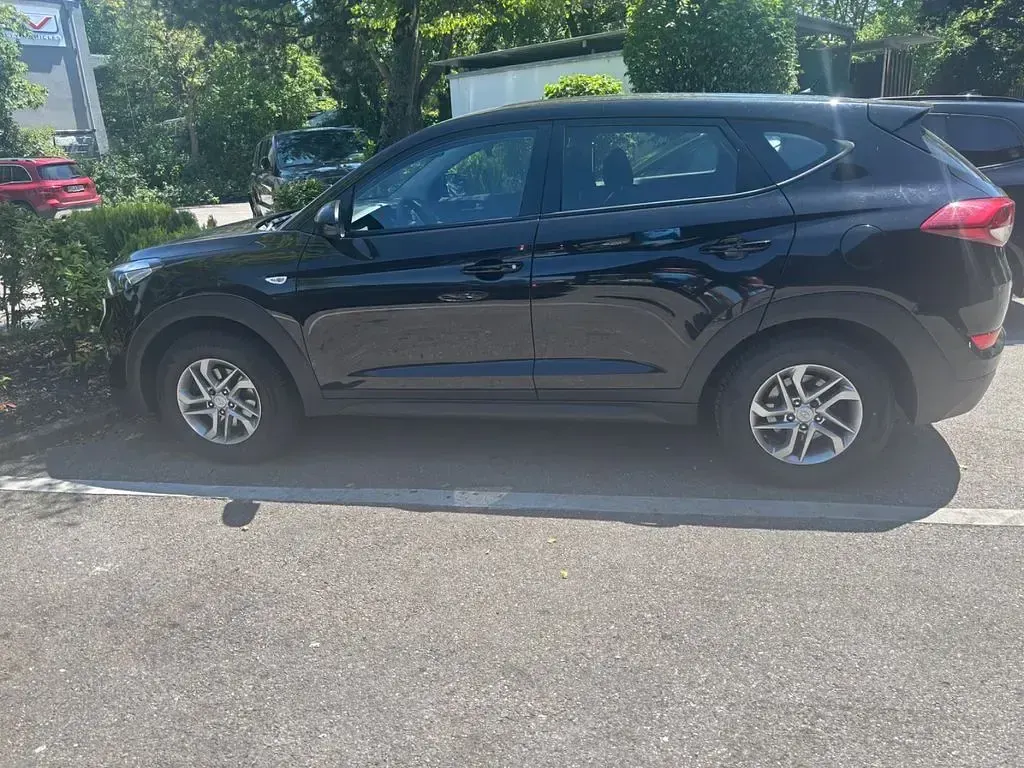 Gebraucht Hyundai Tucson Classic 116 PS (85 kW) 2015 Schwarz SUV