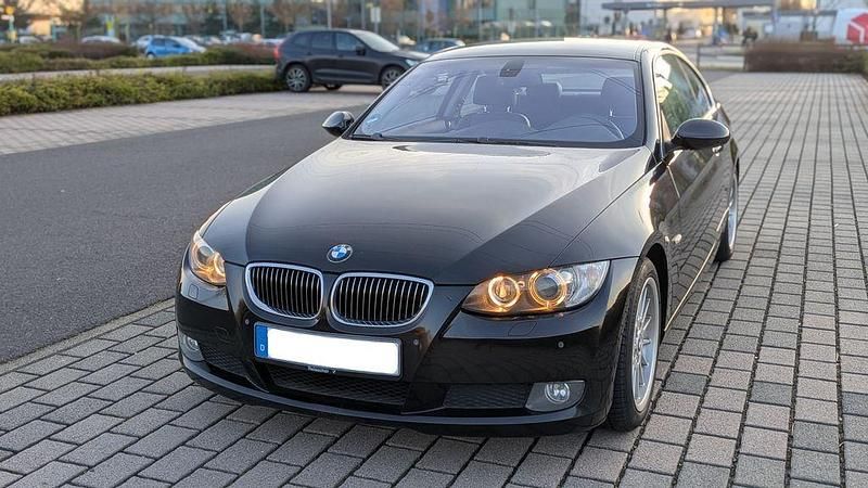 Gebraucht BMW 325 Comfort Edition 218 PS (160 kW) 2008 Schwarz Coupé