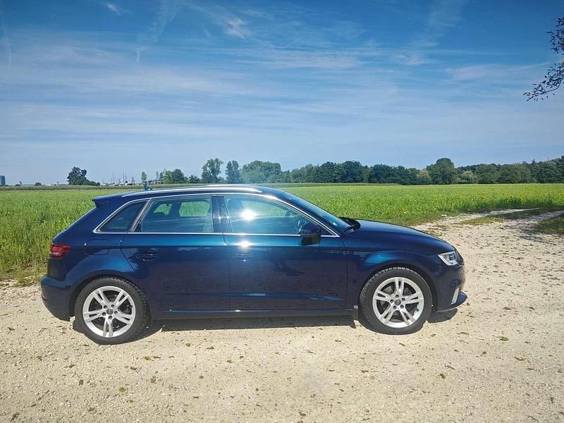 Gebraucht Audi A3 150 PS (110 kW) 2018 Blau Limousine