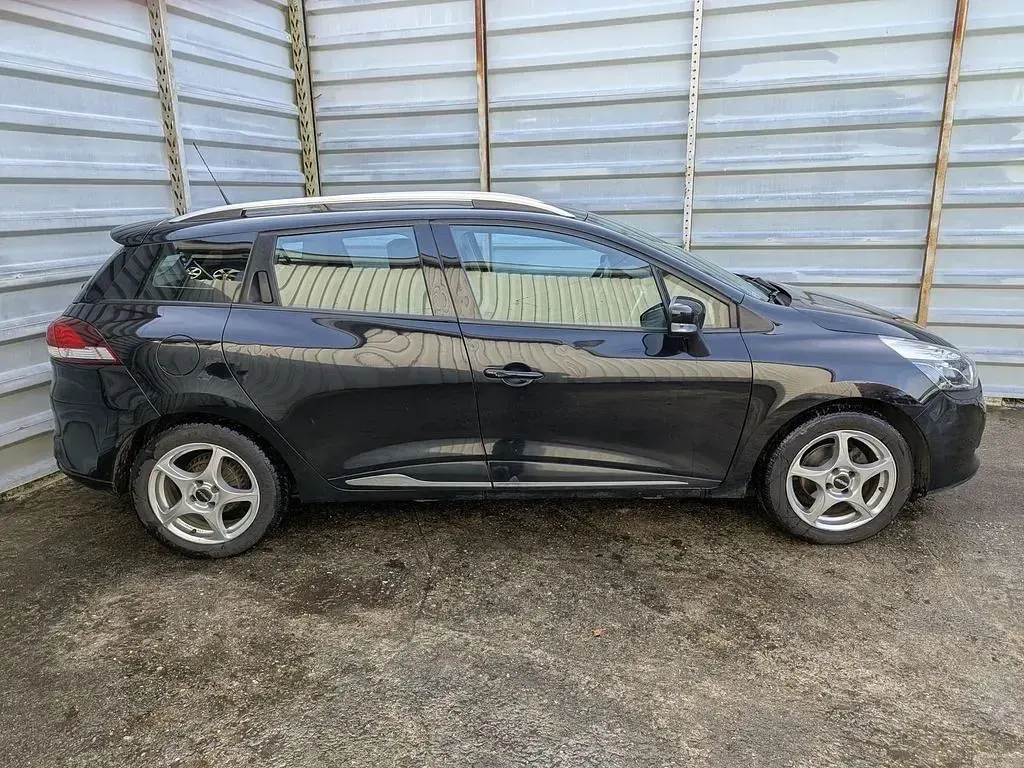 Gebraucht Renault Clio IV Dynamique 120 PS (88 kW) 2016 Schwarz Limousine