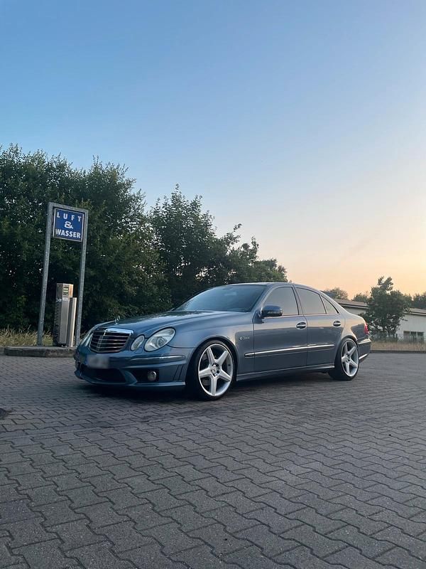 Gebraucht Mercedes E500 AMG 306 PS (225 kW) 2002 Blau Limousine