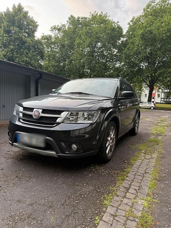 Schwarz Gebraucht 2012 Fiat Freemont Lounge SUV | 5.800 € (Superpreis) - Bild 1/4
