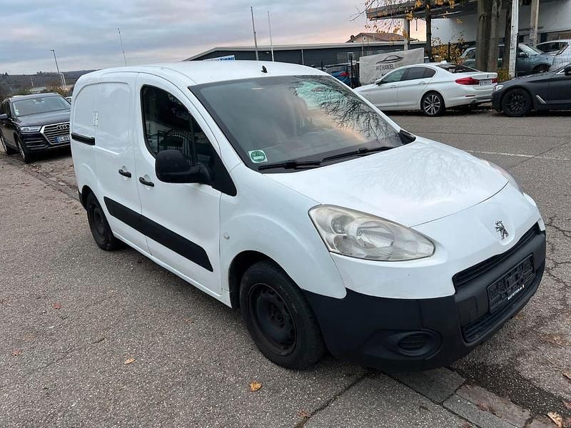 Weiß Gebraucht 2013 Peugeot Partner Van / Kleinbus | 3.300 € (Fairer Preis) - Bild 1/4