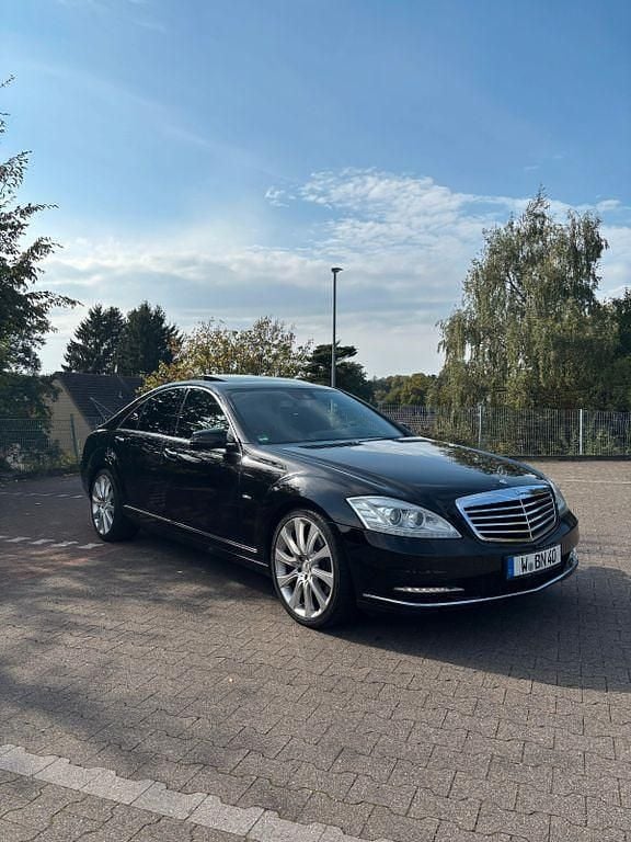 Schwarz Gebraucht 2011 Mercedes S350 Limousine | 15.550 € (Guter Preis) - Bild 1/4