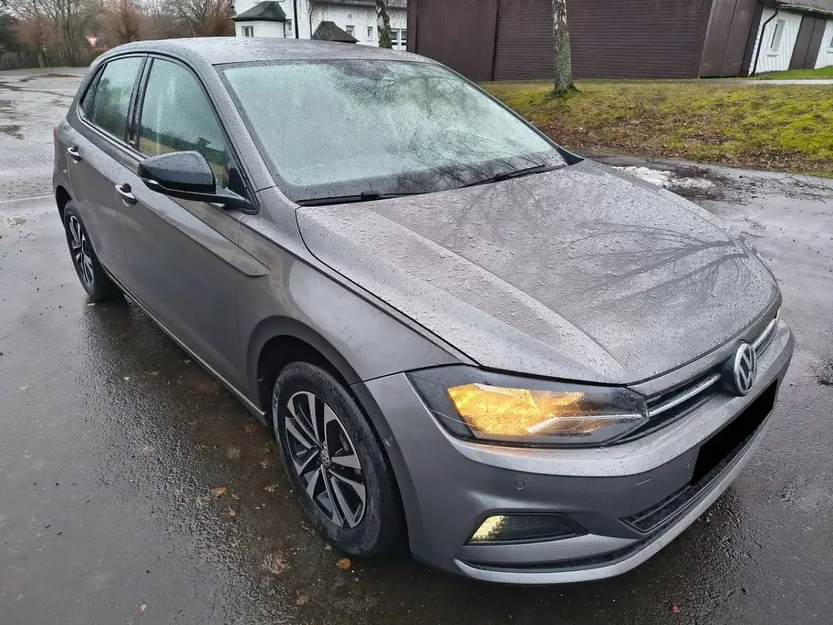 Gebraucht VW Polo IQ Drive 95 PS (69 kW) 2019 Limestone grey metallic Kleinwagen