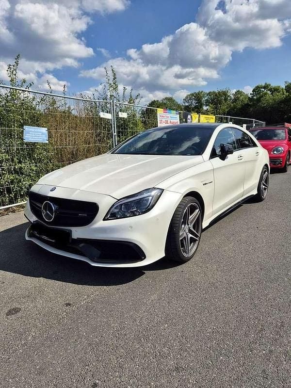 Diamantweiß bright Gebraucht 2015 Mercedes CLS63 AMG AMG Coupé | 40.950 € (Superpreis) - Bild 1/4