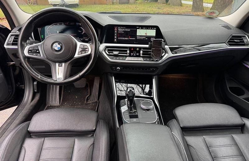 Gebraucht BMW 320 Sport Line 190 PS (139 kW) 2020 Schwarz Kombi