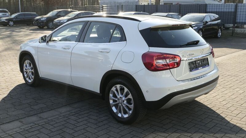 Gebraucht Mercedes GLA200 156 PS (114 kW) 2014 Weiß SUV