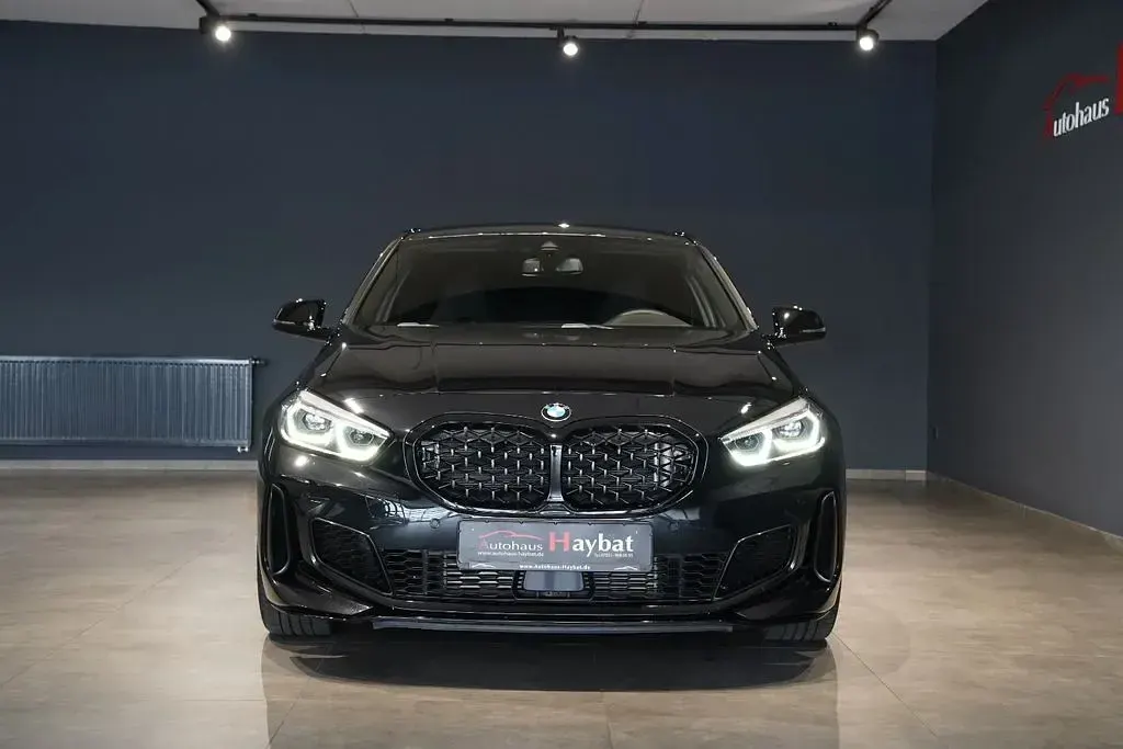 Używany BMW M135 M Performance 306 KM (225 kW) 2022 Czarny Hatchback