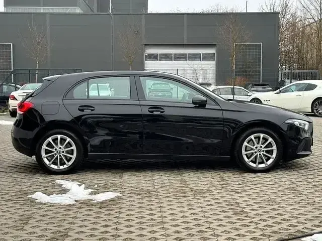 Gebraucht Mercedes A250 218 PS (160 kW) 2021 Schwarz Limousine