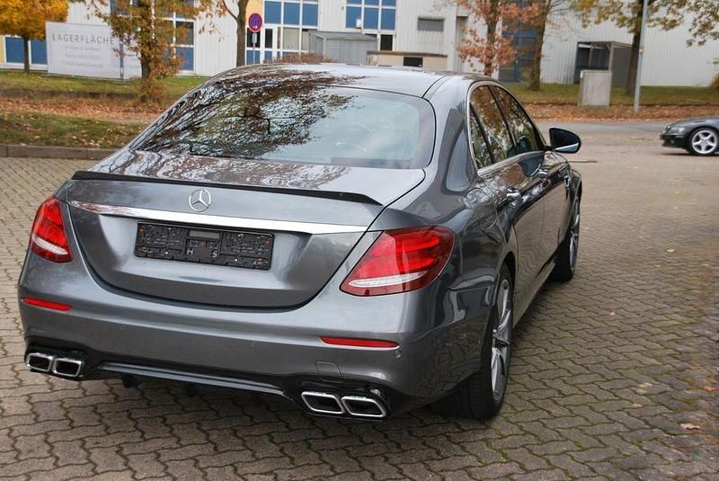 Gebraucht Mercedes E63 AMG AMG 571 PS (419 kW) 2017 Selenitgrau Limousine